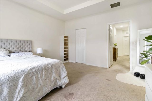 10268 NW 88th Ter, Doral, FL 33178