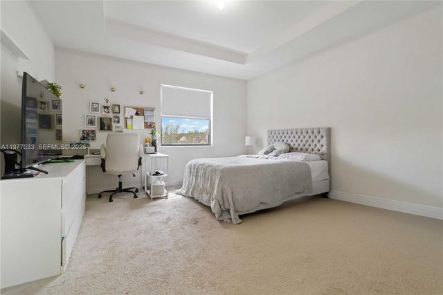 10268 NW 88th Ter, Doral, FL 33178