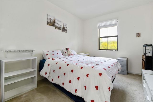 10268 NW 88th Ter, Doral, FL 33178