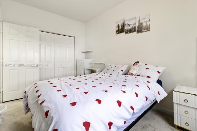 10268 NW 88th Ter, Doral, FL 33178