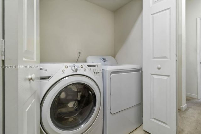 10268 NW 88th Ter, Doral, FL 33178