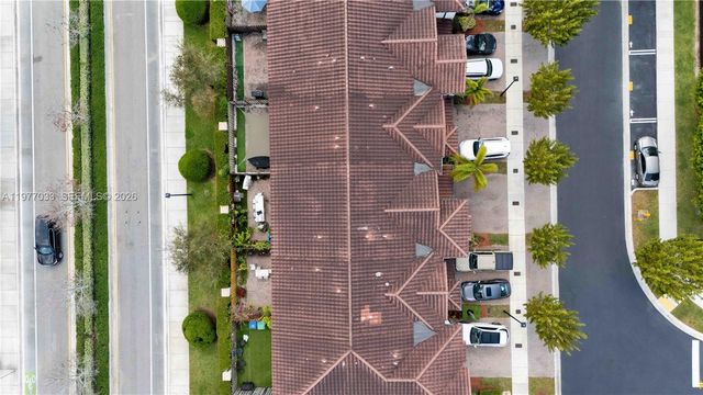 10268 NW 88th Ter, Doral, FL 33178