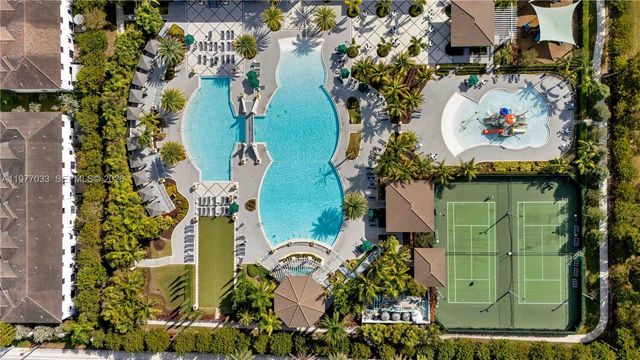 10268 NW 88th Ter, Doral, FL 33178