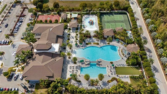 10268 NW 88th Ter, Doral, FL 33178