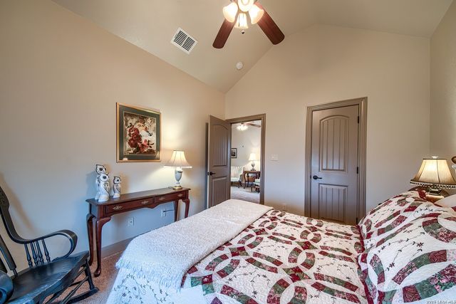 708 34th Street, Hondo, TX 78861