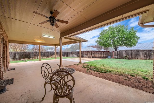 708 34th Street, Hondo, TX 78861