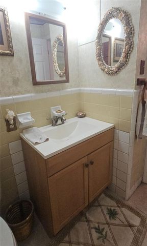 1610 INDIANA AVENUE, Palm Harbor, FL 34683