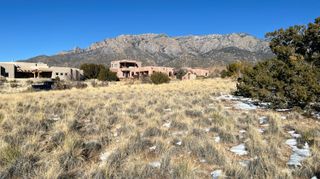 13700 Pino Ridge Place NE, Albuquerque, NM 87111