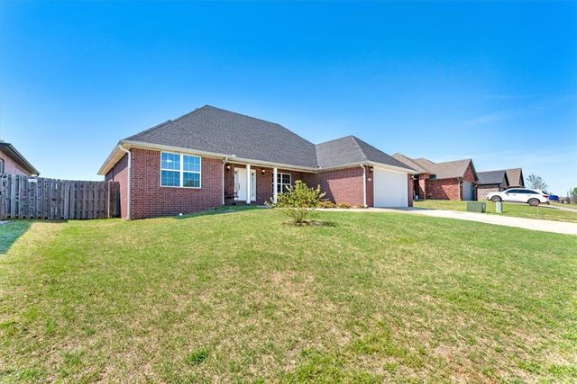 204 Monroe Street, Centerton, AR 72719