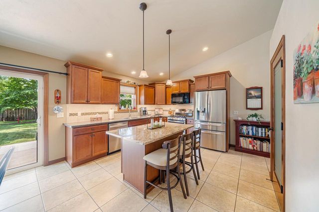 1790 GARNET COURT, Menasha, WI 54952