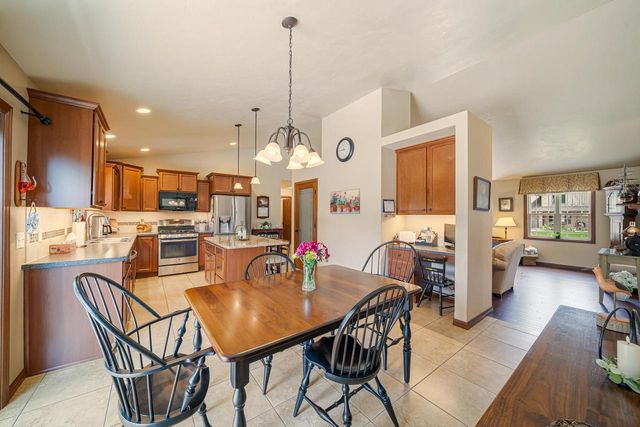 1790 GARNET COURT, Menasha, WI 54952