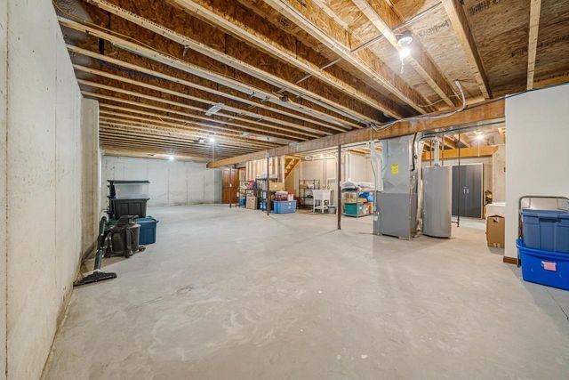 1790 GARNET COURT, Menasha, WI 54952