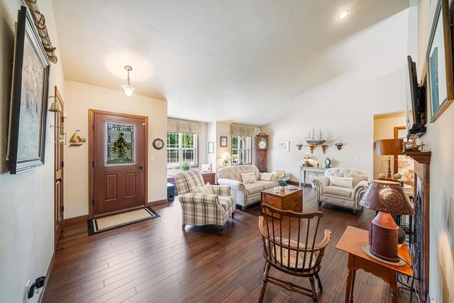 1790 GARNET COURT, Menasha, WI 54952