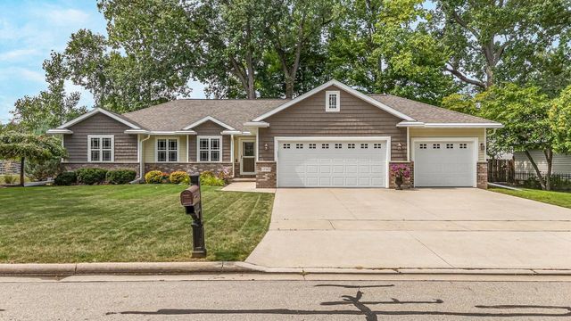 1790 GARNET COURT, Menasha, WI 54952