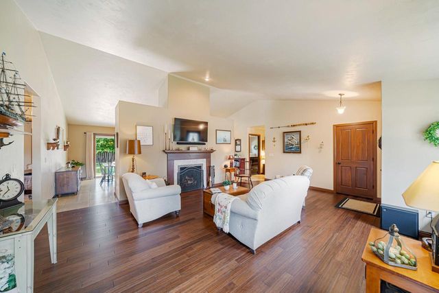 1790 GARNET COURT, Menasha, WI 54952