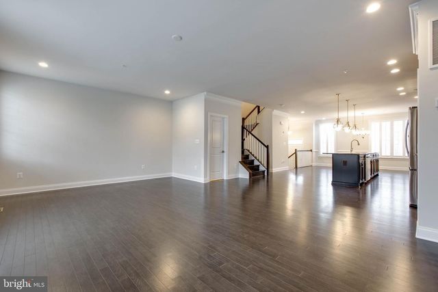 8526 PINE SPRINGS DR, Severn, MD 21144