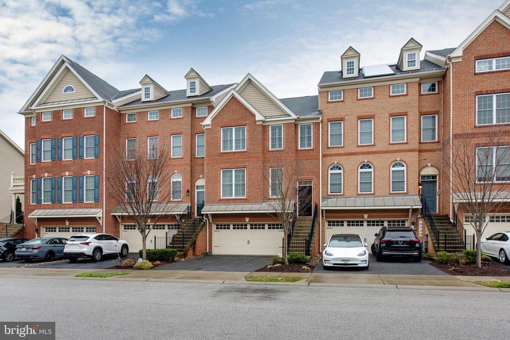 8526 PINE SPRINGS DR, Severn, MD 21144