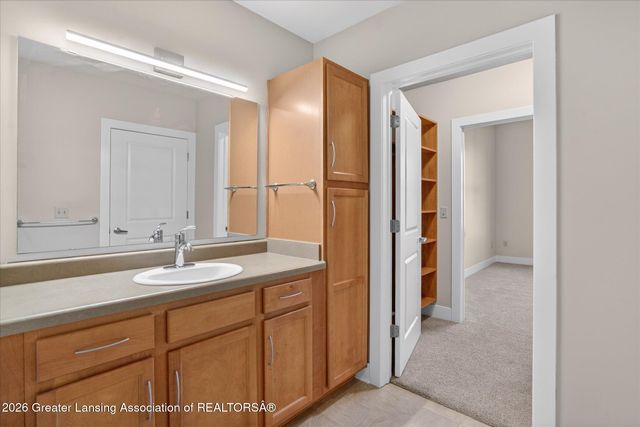 600 Albert Avenue 524, East Lansing, MI 48823