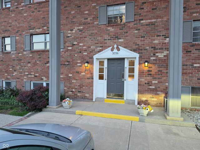 3036 Lake Shore Drive UNIT D, Indianapolis, IN 46205