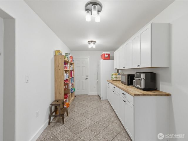 4050 Rachel Road, Clinton, WA 98236