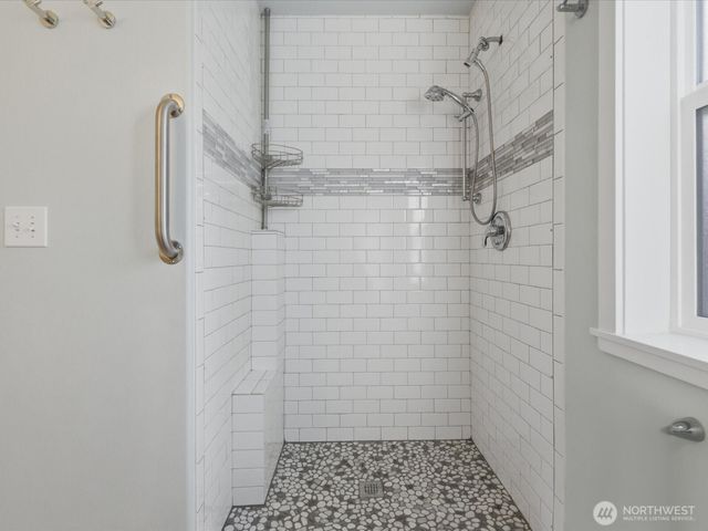 4050 Rachel Road, Clinton, WA 98236