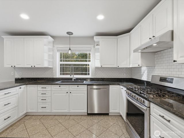 4050 Rachel Road, Clinton, WA 98236