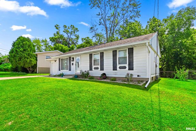 2208 W KENSINGTON Drive, Peoria, IL 61614