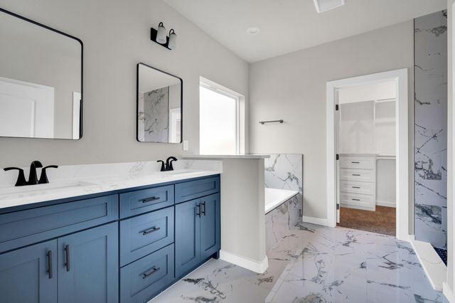 330 E Marshall Court, Palmer, TX 75152