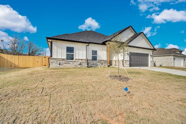330 E Marshall Court, Palmer, TX 75152
