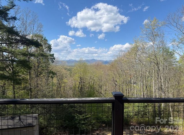 78 Highland Drive, Lake Toxaway, NC 28747
