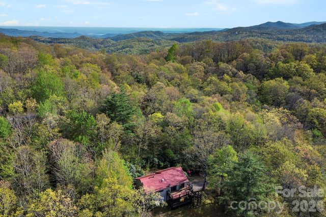 78 Highland Drive, Lake Toxaway, NC 28747