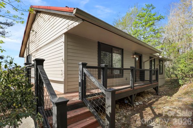 78 Highland Drive, Lake Toxaway, NC 28747