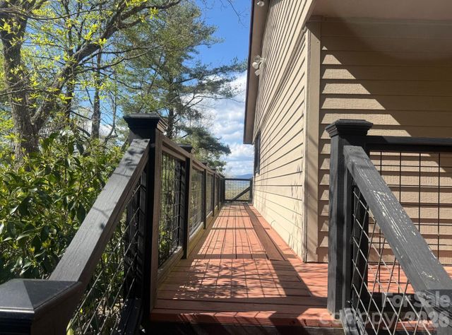 78 Highland Drive, Lake Toxaway, NC 28747