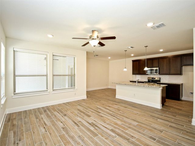 408 Parkline DR, Georgetown, TX 78626