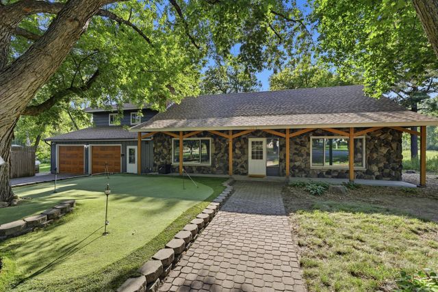 14823 Walker Place, Minnetonka, MN 55345