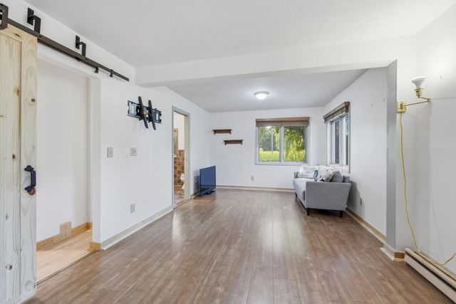 14823 Walker Place, Minnetonka, MN 55345