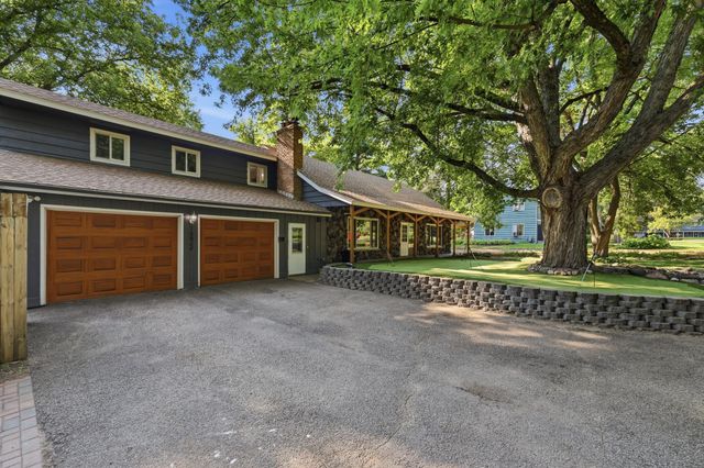 14823 Walker Place, Minnetonka, MN 55345