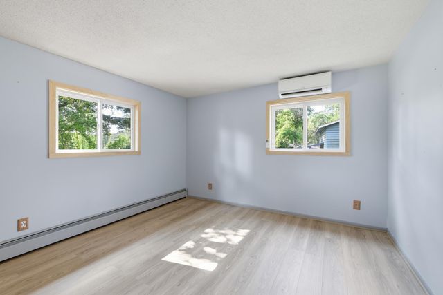 14823 Walker Place, Minnetonka, MN 55345