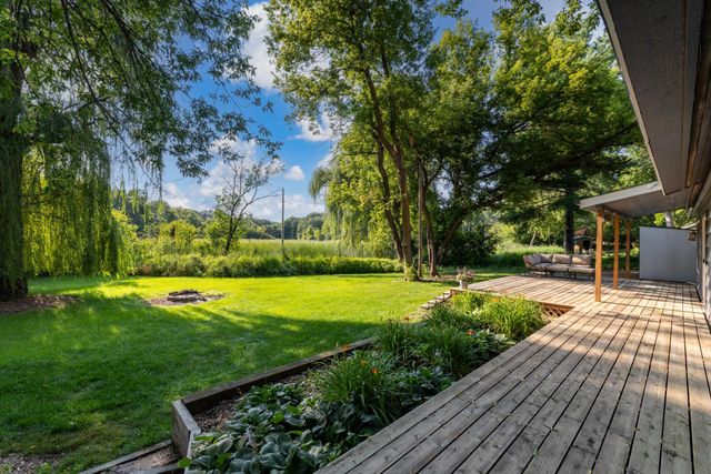 14823 Walker Place, Minnetonka, MN 55345