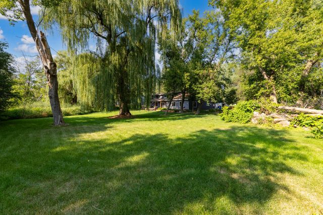 14823 Walker Place, Minnetonka, MN 55345