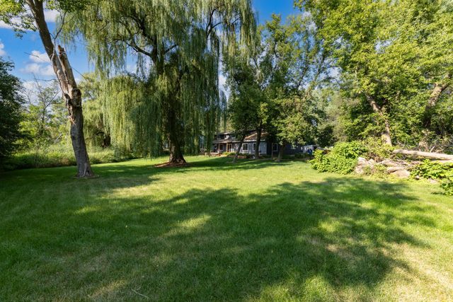 14823 Walker Place, Minnetonka, MN 55345