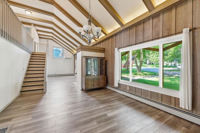 14823 Walker Place, Minnetonka, MN 55345