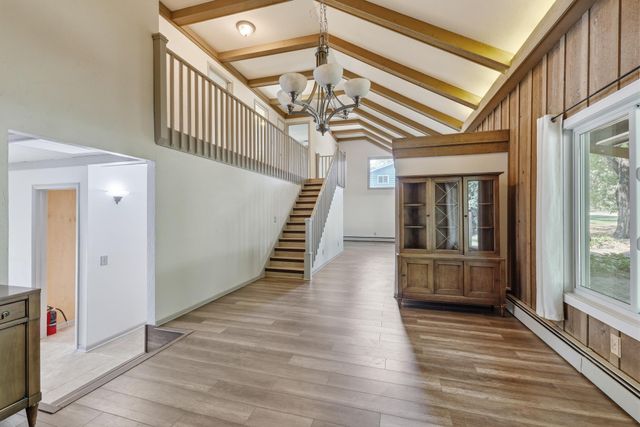 14823 Walker Place, Minnetonka, MN 55345