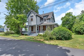 41 Lippitt Avenue, Warwick, RI 02889