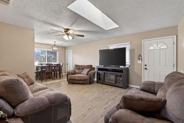 4465 Hardwick Way, North Highlands, CA 95660