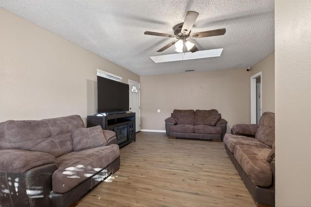 4465 Hardwick Way, North Highlands, CA 95660