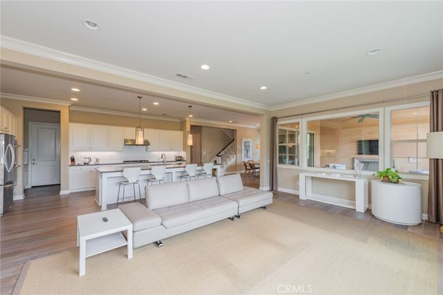 572 E Vosburg Drive, Azusa, CA 91702