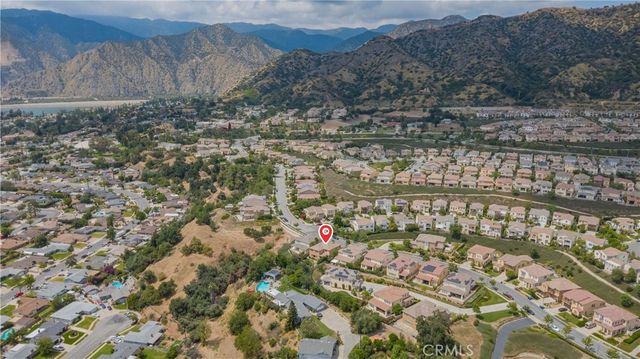 572 E Vosburg Drive, Azusa, CA 91702