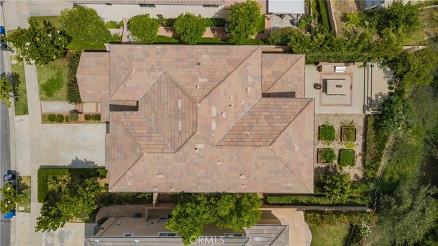 572 E Vosburg Drive, Azusa, CA 91702