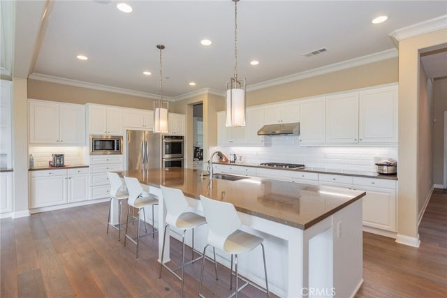 572 E Vosburg Drive, Azusa, CA 91702